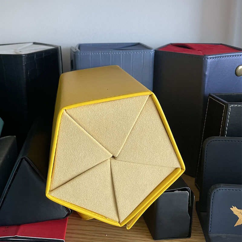 catalogue-leather box 1